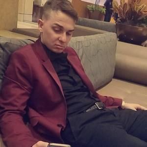 Meet your Posher, Alec